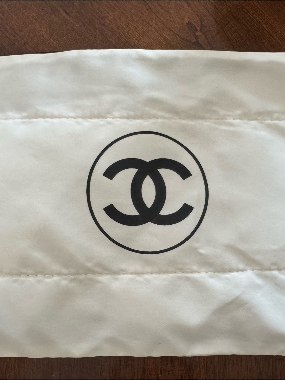 CHANEL White and Black CC Logo Dust Pouch